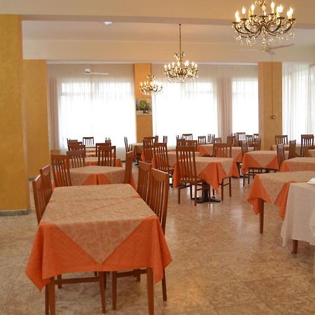 Hotel Corona Rimini Luaran gambar