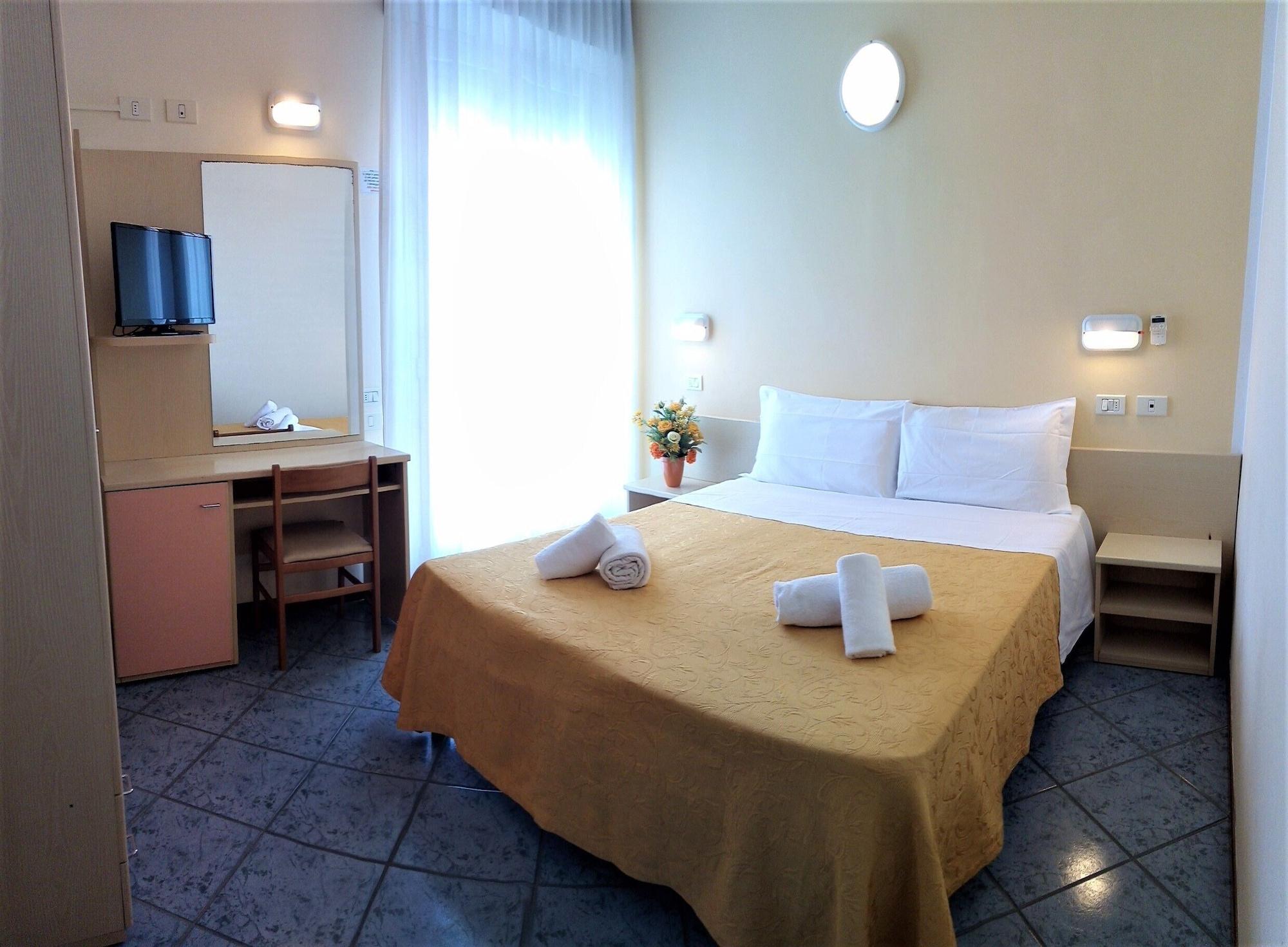 Hotel Corona Rimini Luaran gambar