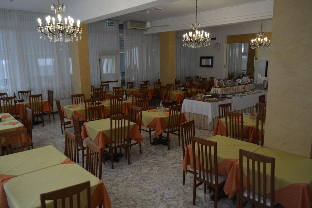 Hotel Corona Rimini Luaran gambar