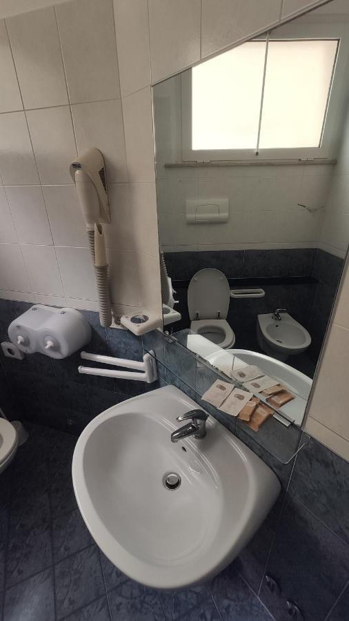 Hotel Corona Rimini Luaran gambar