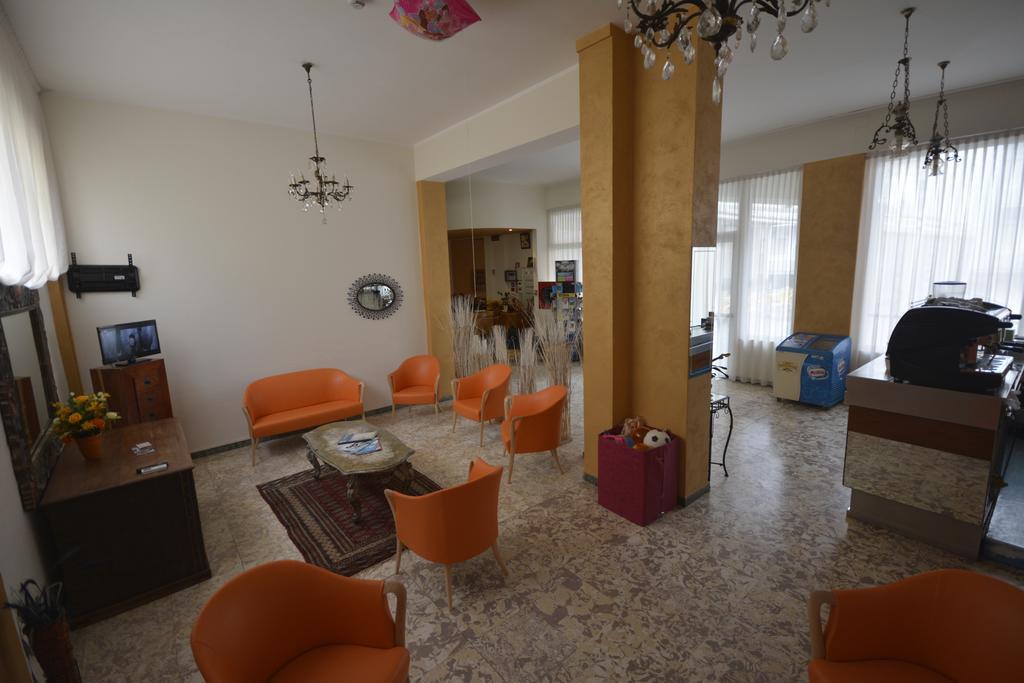 Hotel Corona Rimini Luaran gambar