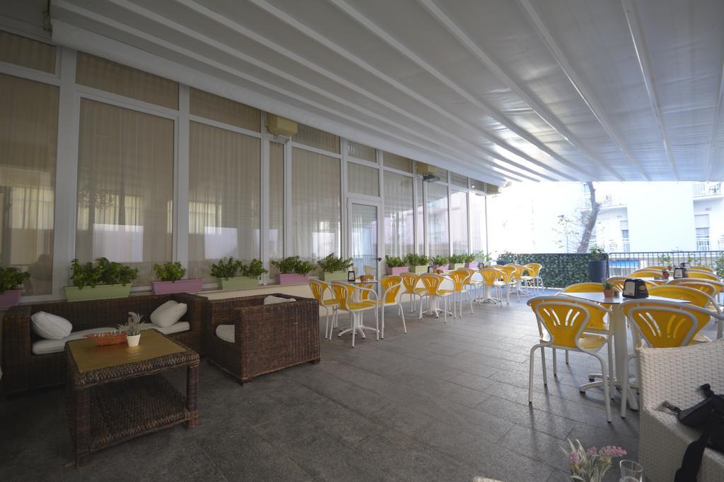 Hotel Corona Rimini Luaran gambar